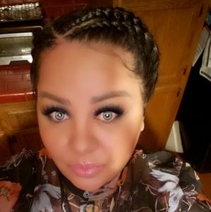 Meet your Posher, Sharon